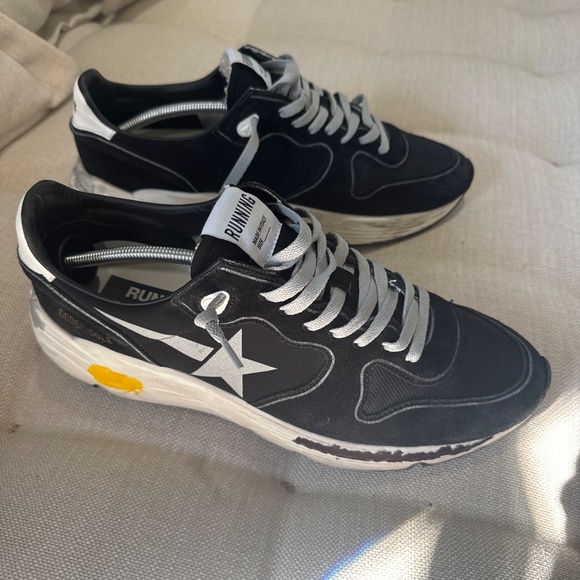 Golden Goose Running Sneakers black with grey laces. EU45 - Picture 5 of 5